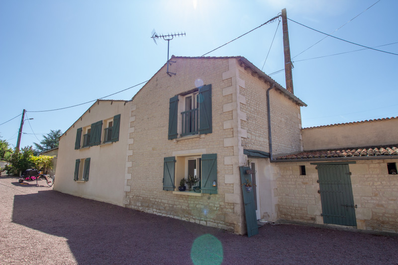 French property for sale in Dercé, Vienne - €319,500 - photo 5