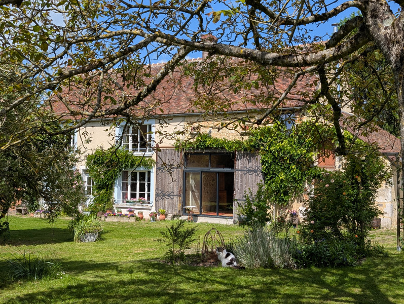 French property for sale in Parfondeval, Orne - €395,000 - photo 0