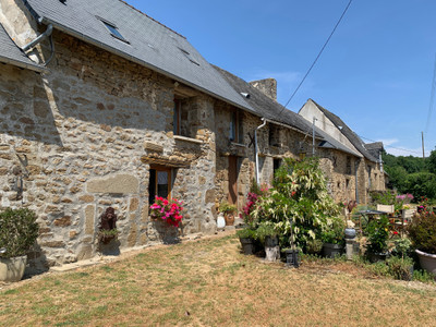 Maison à vendre à Sainte-Gemmes-le-Robert, Mayenne, Pays de la Loire, avec Leggett Immobilier