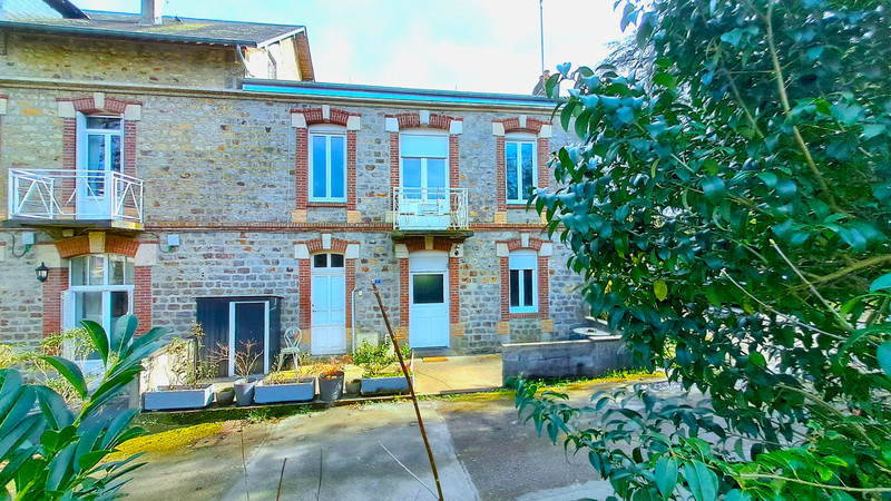 French property for sale in Bagnoles de l'Orne Normandie, Orne - €104,300 - photo 0