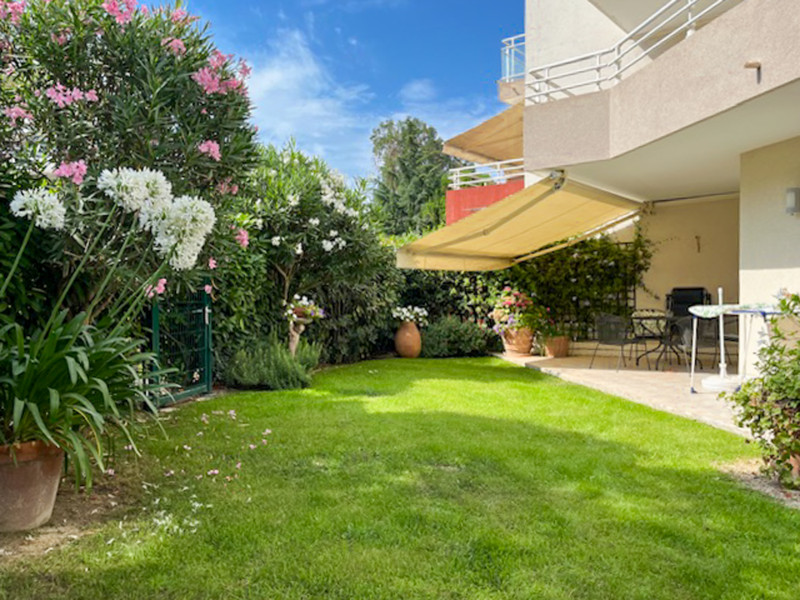 French property for sale in Antibes, Alpes-Maritimes - €540,000 - photo 1