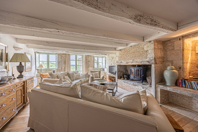French property for sale in Castelnau Montratier-Sainte Alauzie, Lot - €455,000 - photo 2