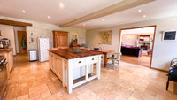 Maison à vendre à Bercloux, Charente-Maritime - 572.400 € - photo 4