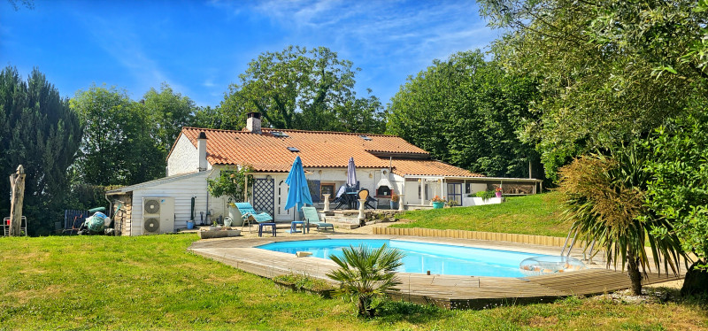 French property for sale in Saint-Hilaire-de-Voust, Vendée - €249,000 - photo 1