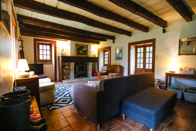 Medieval Château near Pompadour, beautifully renovated, with gîte.  A total of 14beds-9baths, lake, on 2,8 ha 