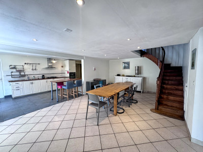 French property for sale in Saint-Simon-de-Bordes, Charente-Maritime - €473,000 - photo 4