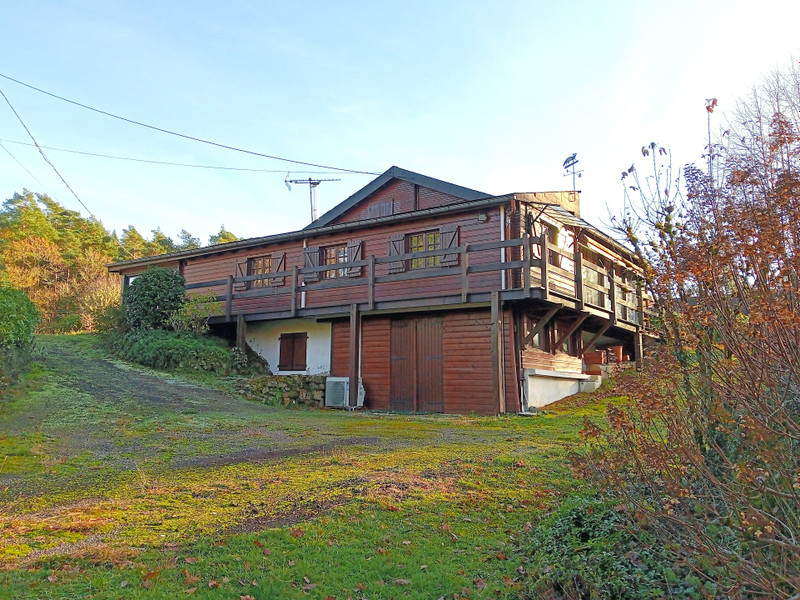 Propriété à vendre à Clergoux, Corrèze - 204 120 €