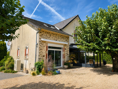 French property for sale in Châlus, Haute-Vienne - €296,800 - photo 3