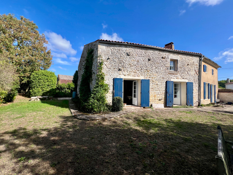 French property for sale in Archingeay, Charente-Maritime - €260,010 - photo 0