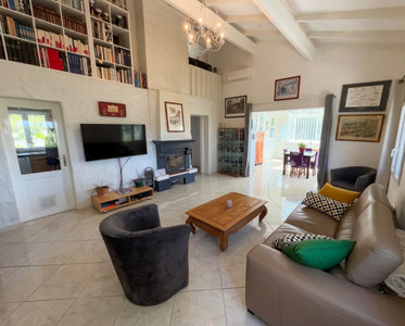 French property for sale in Cotignac, Var - €686,880 - photo 2