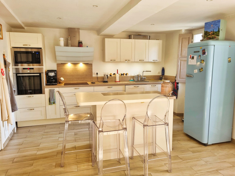 French property for sale in Lorgues, Var - €890,000 - photo 5