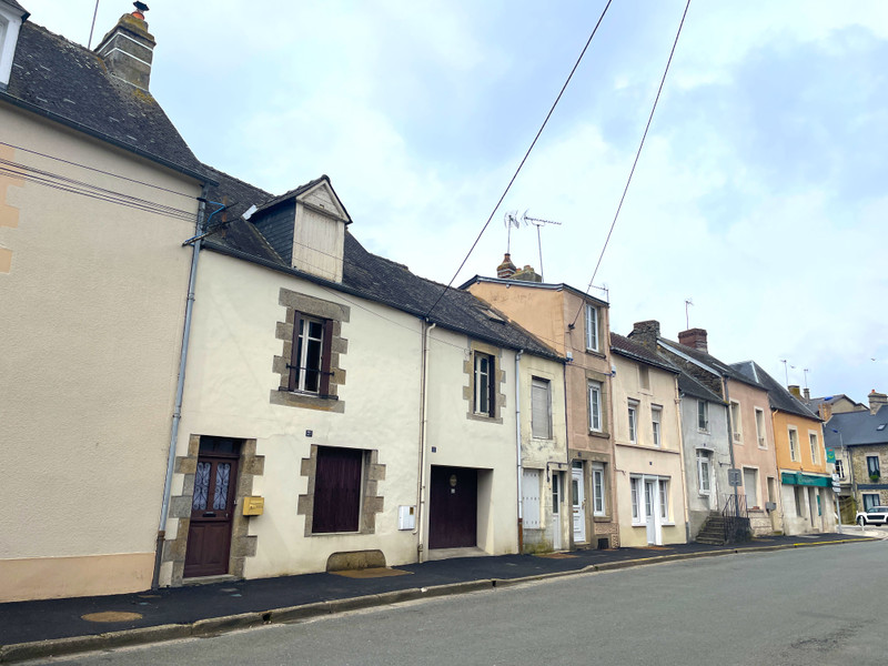 Maison à Pré-en-Pail-Saint-Samson, Mayenne - photo 1