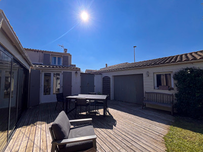 French property for sale in Marsilly, Charente-Maritime - €603,750 - photo 9