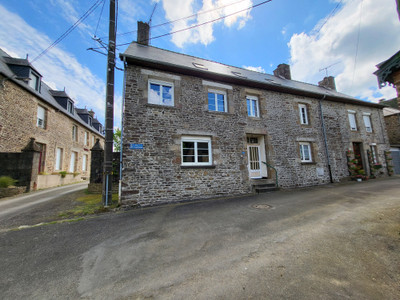 Maison à vendre à Fougerolles-du-Plessis, Mayenne, Pays de la Loire, avec Leggett Immobilier