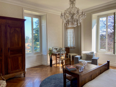 Art Nouveau style manor house from 1897 of 597m2 situated on 1.7ha of land, 1h from Lyon