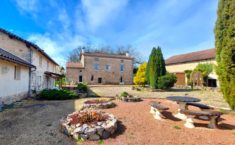 French property for sale in Nontron, Dordogne - €848,000 - photo 2