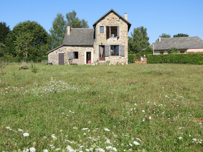 Maison à vendre à Eyburie, Corrèze, Limousin, avec Leggett Immobilier