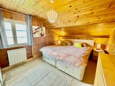 4 bedroom ski chalet SOLD BY LEGGETT   in Saint Gervais les Bains -  close to the cable car and the town 