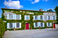 Maison à vendre à Angoulême, Charente - 795.000 € - photo 1
