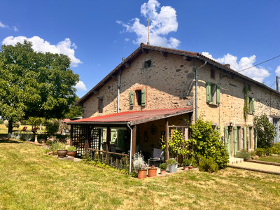 Maison à vendre à Vayres, Haute-Vienne, Limousin, avec Leggett Immobilier