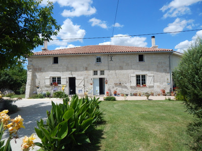 Maison à vendre à Lafitte-sur-Lot, Lot-et-Garonne, Aquitaine, avec Leggett Immobilier