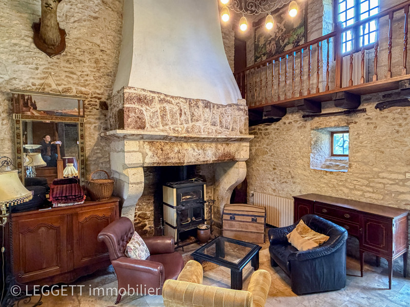 French property for sale in Pinsac, Lot - €288,000 - photo 4