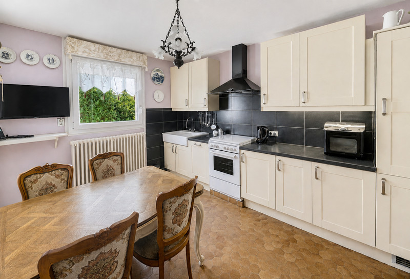 French property for sale in Plussulien, Côtes-d'Armor - €169,560 - photo 1