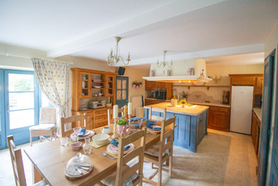 French property for sale in Maulay, Vienne - €798,000 - photo 3
