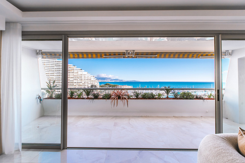 French property for sale in Villeneuve-Loubet, Alpes-Maritimes - €1,040,000 - photo 9