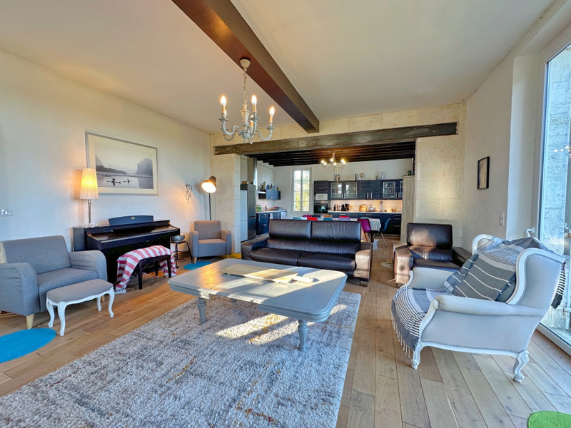 French property for sale in Cercoux, Charente-Maritime - €395,000 - photo 4