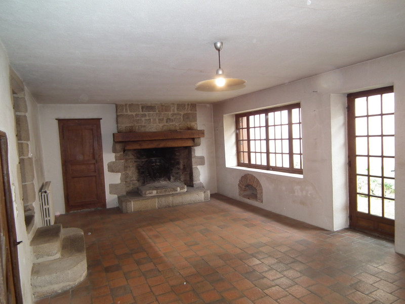 French property for sale in Auzances, Creuse - €64,900 - photo 6