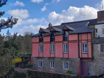 Maison à vendre à Saint-Hilaire-du-Harcouët, Manche, Basse-Normandie, avec Leggett Immobilier