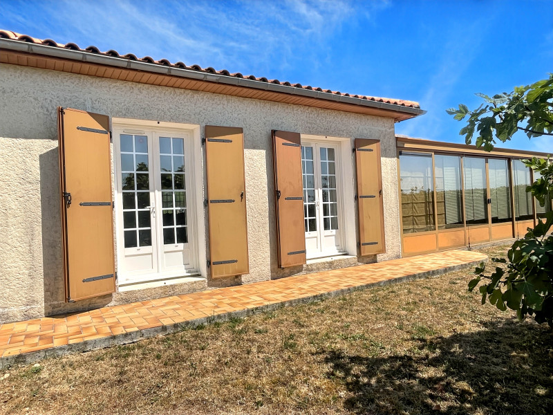 French property for sale in Hiersac, Charente - €239,600 - photo 9