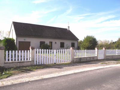 Maison à vendre à Thenay, Indre, Centre, avec Leggett Immobilier
