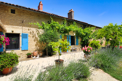 Maison à vendre à Champniers, Vienne, Poitou-Charentes, avec Leggett Immobilier