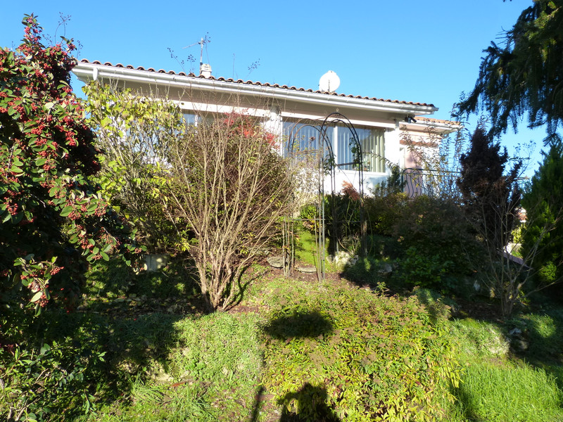 French property for sale in Pineuilh, Gironde - €212,000 - photo 2