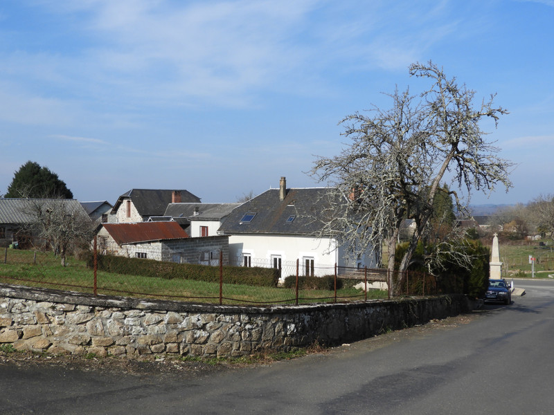 French property for sale in Eyburie, Corrèze - €77,000 - photo 2