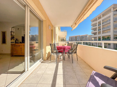 Appartement à vendre à JUAN LES PINS, Alpes-Maritimes, PACA, avec Leggett Immobilier