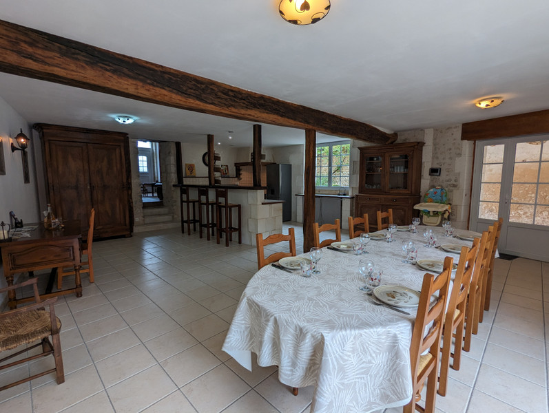 French property for sale in Salles-Lavalette, Charente - €246,000 - photo 4