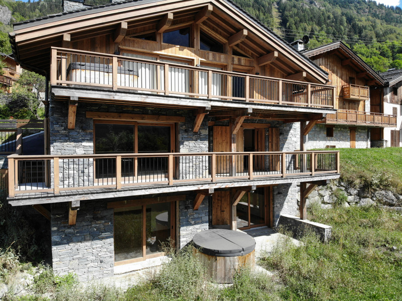 Ski property for sale in  - €1,550,000 - photo 2