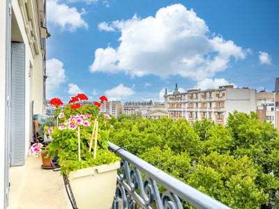 Appartement à vendre à Paris 20e Arrondissement, Paris, Île-de-France, avec Leggett Immobilier