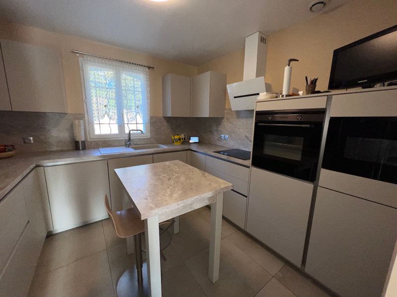 French property for sale in Carcès, Var - €456,000 - photo 8
