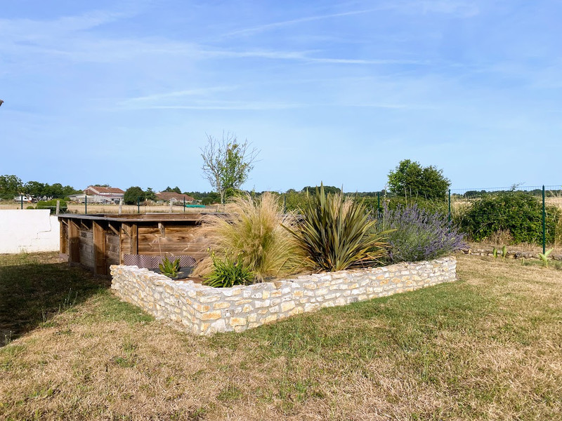 French property for sale in Agris, Charente - €243,700 - photo 8