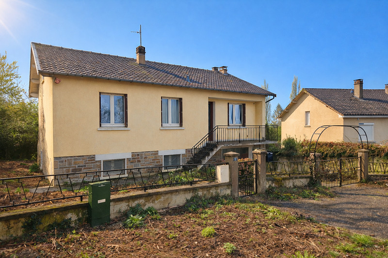 Propriété à vendre à Châlus, Haute-Vienne - 69 600 €