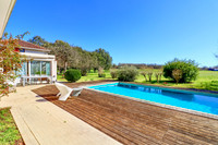 Propriété à vendre à La Rochefoucauld-en-Angoumois, Charente - 275 000 € - photo n°2