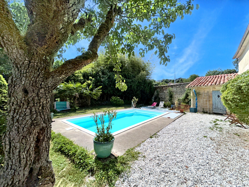 French property for sale in Auchay-sur-Vendée, Vendée - €477,000 - photo 1