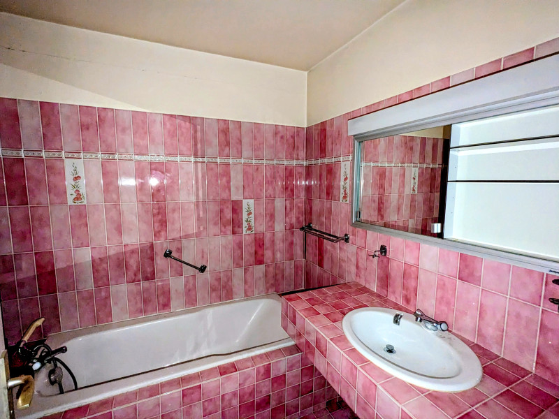 French property for sale in Nice, Alpes-Maritimes - €230,000 - photo 6