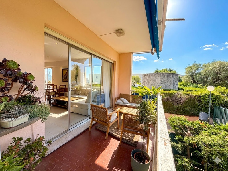 French property for sale in Antibes, Alpes-Maritimes - €429,000 - photo 1