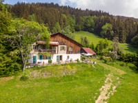 Propriété à vendre à Arâches-la-Frasse, Haute-Savoie - 875 000 € - photo n°1