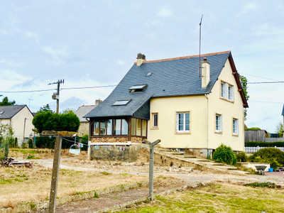 house for sale in Mayenne